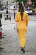 Pregnant VOGUE WILLIAMS Leaves Global Radio in London 06/19/2020