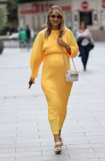 Pregnant VOGUE WILLIAMS Leaves Global Radio in London 06/19/2020