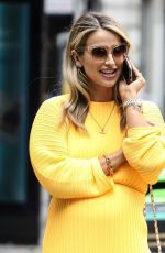 Pregnant VOGUE WILLIAMS Leaves Global Radio in London 06/19/2020