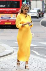 Pregnant VOGUE WILLIAMS Leaves Global Radio in London 06/19/2020