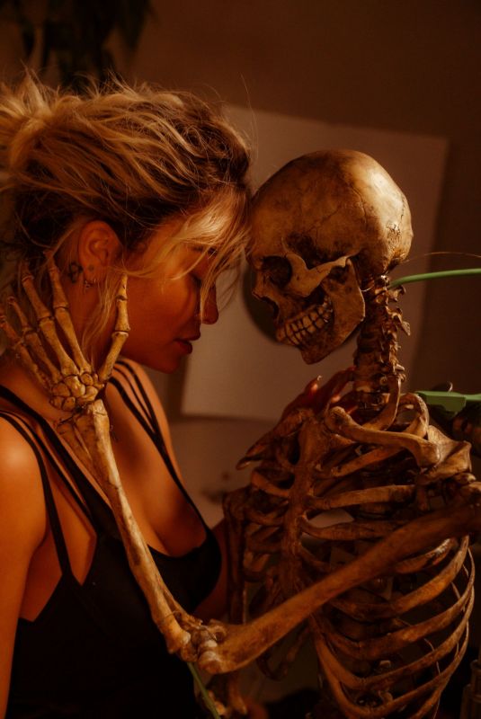 RITA ORA - How To Be Lonely Promos