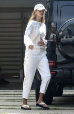 ROSIE HUNTINGTON-WHITELEY Arrives at Her Home in Beverly Hills 06/04/2020