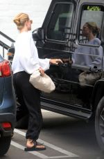 ROSIE HUNTINGTON-WHITELEY Out and About in Beverly Hills 06/16/2020