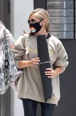 SARAH MICHELLE GELLAR Leaves Yoga Class in Brentwood 06/23/2020