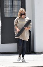 SARAH MICHELLE GELLAR Leaves Yoga Class in Brentwood 06/23/2020