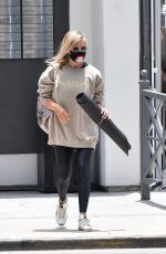 SARAH MICHELLE GELLAR Leaves Yoga Class in Brentwood 06/23/2020
