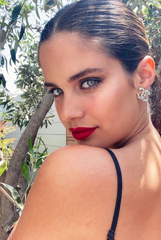 SARA SAMPAIO for Harper