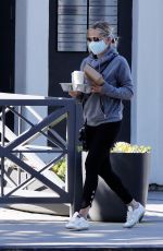 SARAH MICHELLE GELLAR Leaves Blue Bottle Coffee in Brentwood 06/12/2020