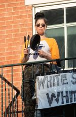 SARAH SILVERMAN Claps for Health Care Works in New York 06/09/2020