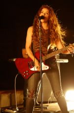 SHAKIRA PERFORMS at Global Citizen