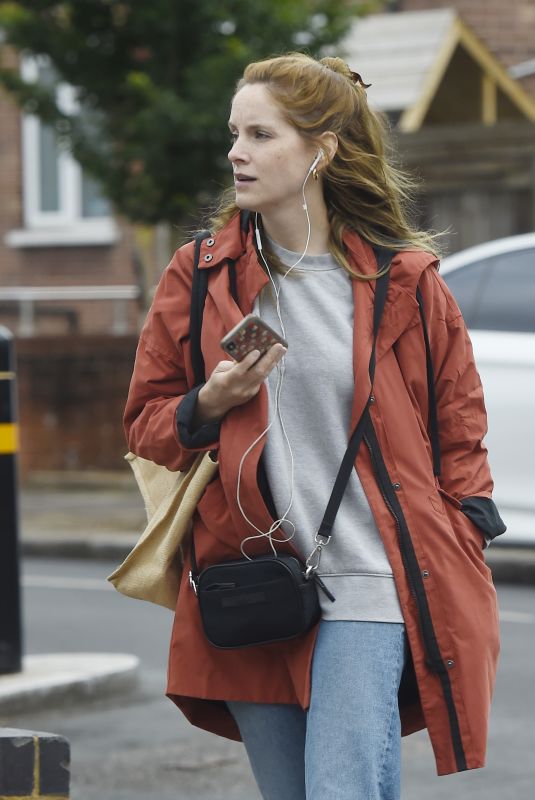 SOPHIE RUNDLE Out Shopping in London 06/08/2020