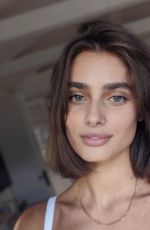TAYLOR HILL Cut Her Hair - Instagram Photos 06/20/2020