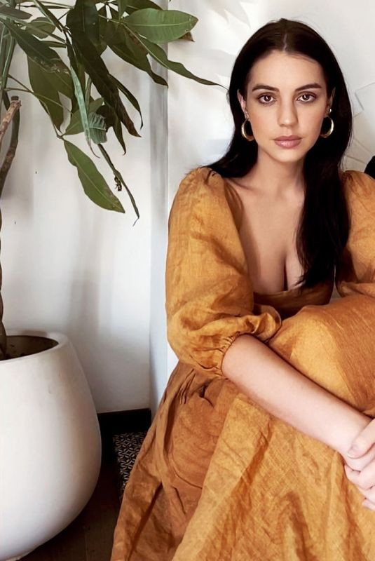 ADELAIDE KANE – Instagram photos 07/01/2020