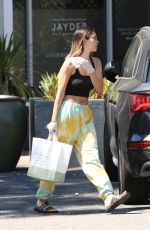 AMELIA HAMLIN Shopping at Jayde