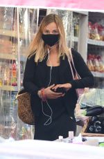 AMELIA WINDSOR Out Shopping in Notting Hill 07/29/2020