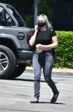 ARIEL WINTER Shows Off New Blonde Hairdo in Santa Monica 07/19/2020