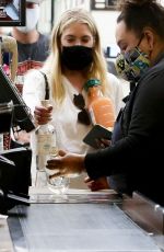 ASHLEY BENSON and G-Eazy Shopping in Los Feliz 07/25/2020