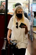 ASHLEY BENSON and G-Eazy Shopping in Los Feliz 07/25/2020