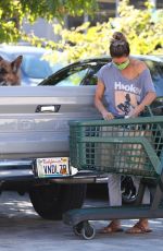BROOKE BURKE Shopping at Whole Foods in Malibu 07/16/2020