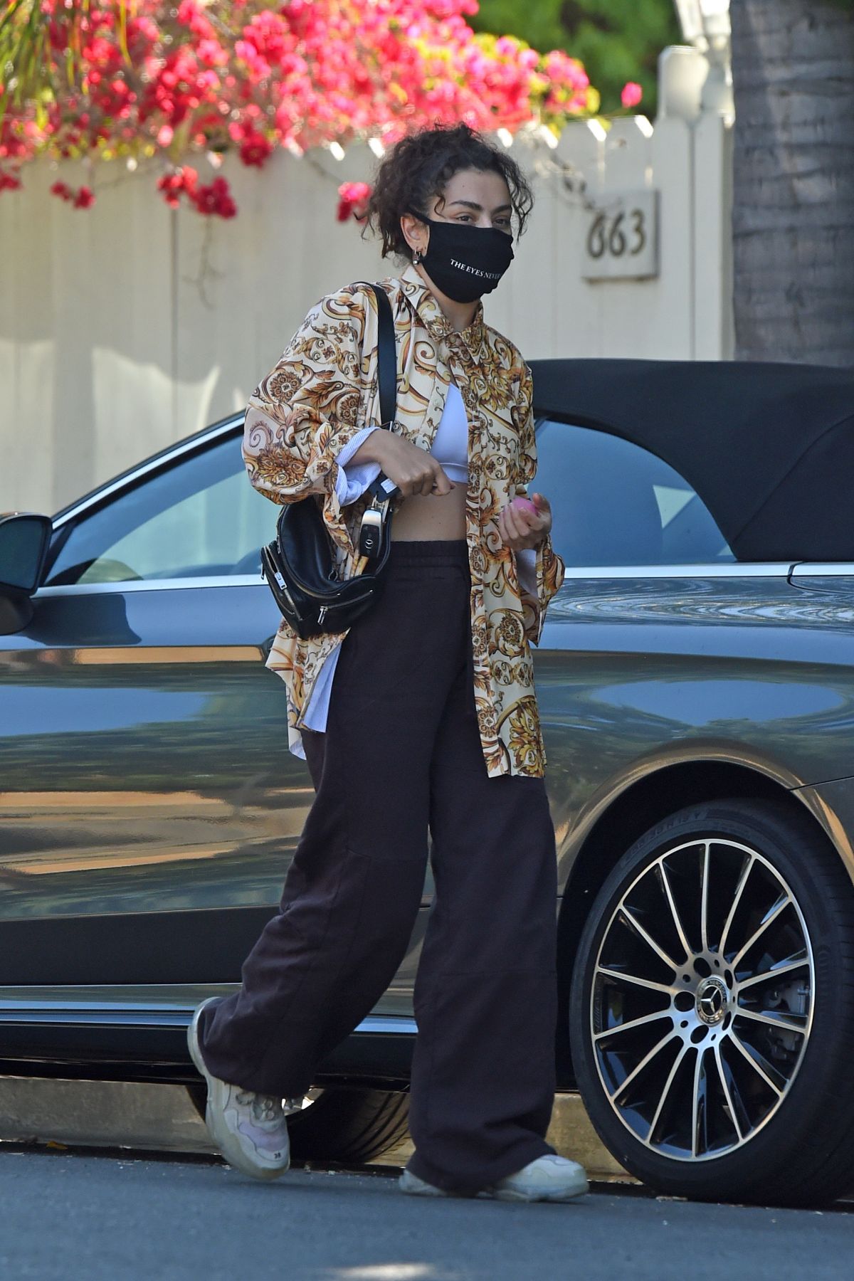 charli-xcx-out-and-about-in-los-angeles-07-20-2020-9.jpg