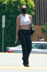 CHARLI XCX Out Shopping at a Grocery Store in Los Feliz 07/24/2020