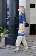 CHIARA FERRAGNI Out for Lunch in Milan 07/05/2020