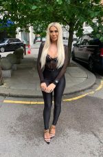 CHLE FERRY Out and About in London 07/09/2020