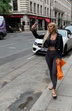 CHLE FERRY Out Shopping in London 07/09/2020