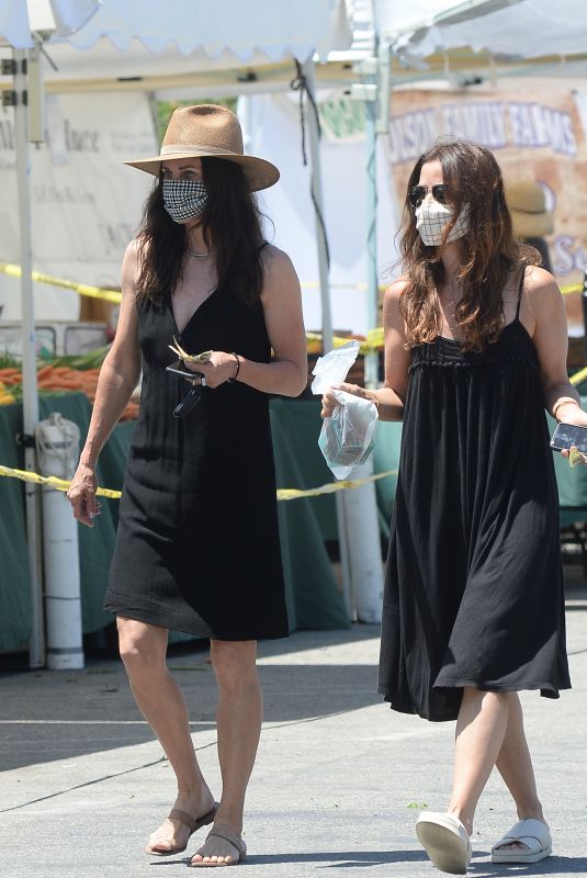 COURTENEY COX Shopping at Farmers Market in Los Angeles 07/12/2020
