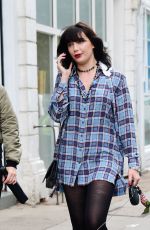 DAISY LOWE Shows  a New Engagement Ring Out in LOndon 07/11/2020