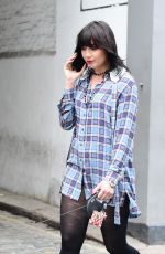 DAISY LOWE Shows  a New Engagement Ring Out in LOndon 07/11/2020