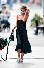 EMILY RATAJKOWSKI Walks Her Dog Out in New York 07/07/2020