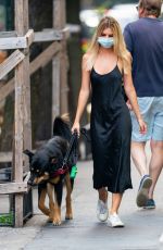 EMILY RATAJKOWSKI Walks Her Dog Out in New York 07/07/2020