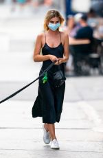 EMILY RATAJKOWSKI Walks Her Dog Out in New York 07/07/2020