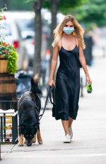 EMILY RATAJKOWSKI Walks Her Dog Out in New York 07/07/2020