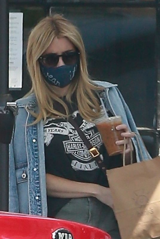 EMMA ROBERTS Out Shopping in Los Angeles 07/22/2020