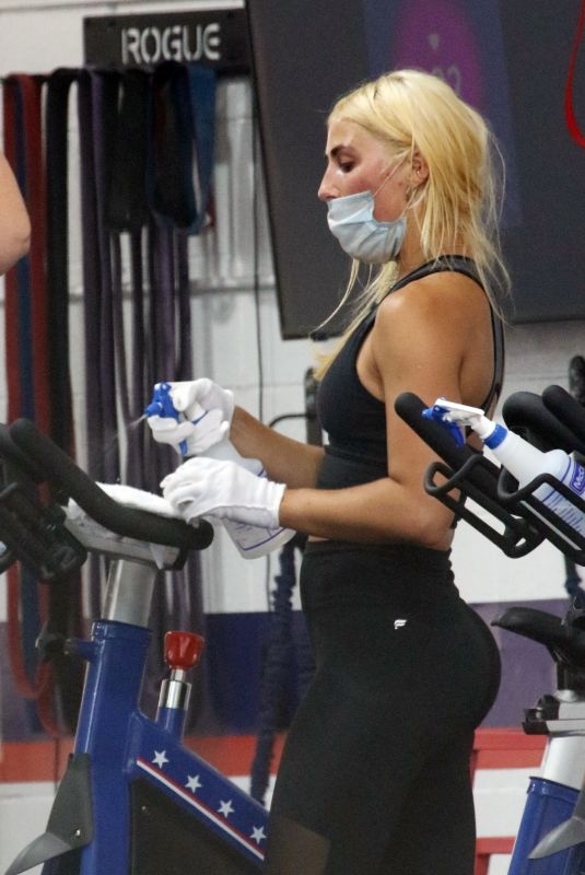 EMMA SLATER Workout at F45 in Studio Ciity 07/08/2020