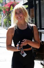 EMMA SLATER Workout at F45 in Studio Ciity 07/08/2020