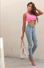 HOLLY SONDERS - Instagram Photos and Videos
