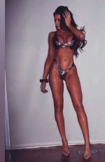 HOLLY SONDERS - Instagram Photos and Videos