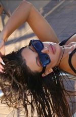 HOLLY SONDERS - Instagram Photos and Videos