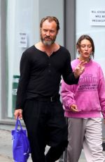 IRIS and Jude LAW Out Shopping in London 07/07/2020