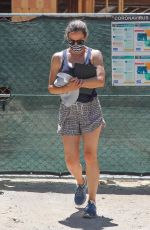 JENNIFER GARNER Checking Progress of Her New Home in Brentwood 07/22/2020