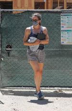 JENNIFER GARNER Checking Progress of Her New Home in Brentwood 07/22/2020