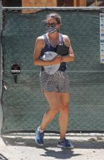 JENNIFER GARNER Checking Progress of Her New Home in Brentwood 07/22/2020