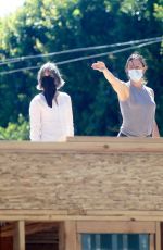 JENNIFER GARNER Checks Out Progress on Her New House in Brentwood 07/16/2020
