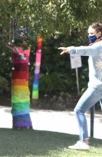 JENNIFER GARNER Leaves Her Home in Brentwood 07/17/2020