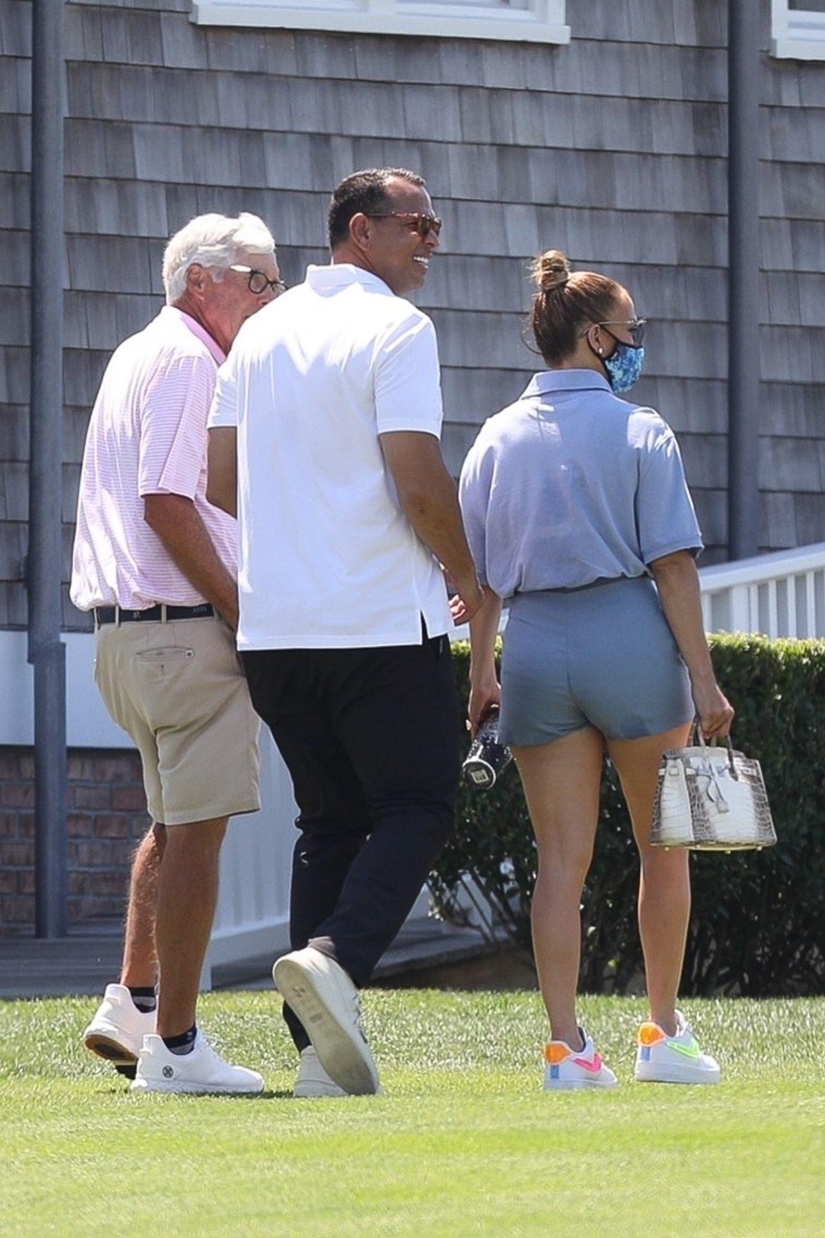 jennifer-lopez-and-alex-rodriguez-at-shinnecock-country-club-in-southampton-07-27-2020-2.jpg