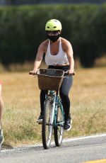 JENNIFER LOPEZ Out Riding a Bike in New York 07/23/2020