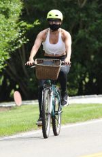 JENNIFER LOPEZ Out Riding a Bike in New York 07/23/2020